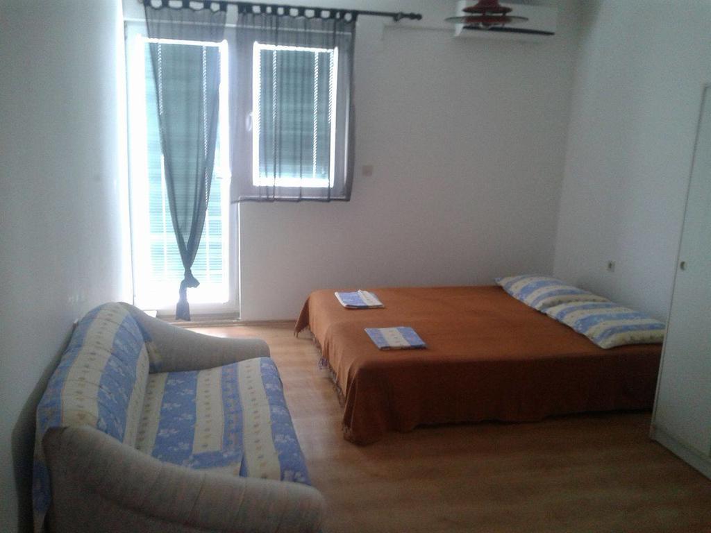 Villa Franko Prizna Bagian luar foto